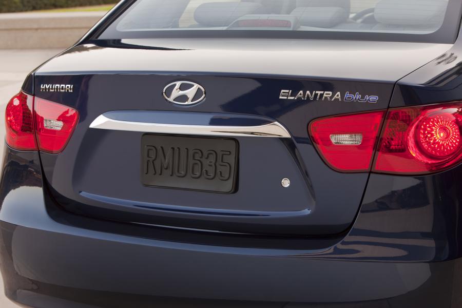  Hyundai Elantra Blue 2010 года  (фото 19 из 32)